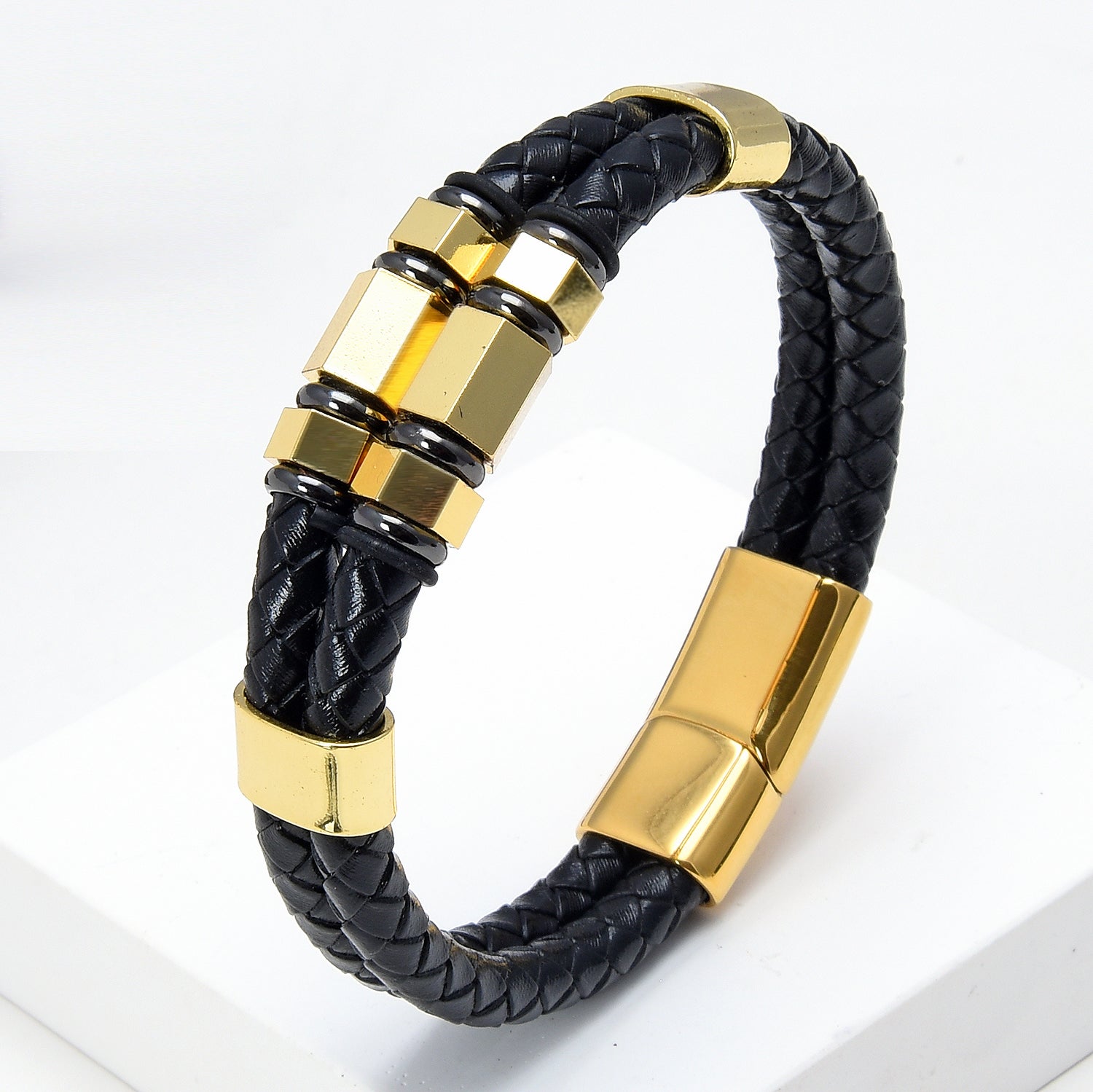 "lederarmband herren schlicht" "herren lederarmband fossil" "herren lederarmband mit gravur" "herren lederarmband braun" "lederarmband herren gunstig" "lederarmband herren tommy hilfiger" "lederarmband herren diesel" "lederarmband herren christ" "lederarmband herren mit gravur silber" "lederarmband silber herren" "lederarmband mit silber herren" "lederarmband herren sterling silber" "lederarmband herren mit silberschließe" "lederarmband herren silber verschluss"