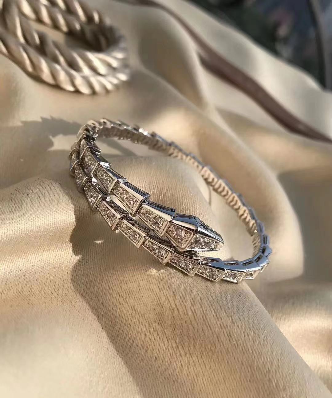 Damen Armband - Bao Jia Schlangenknochen bylotrend